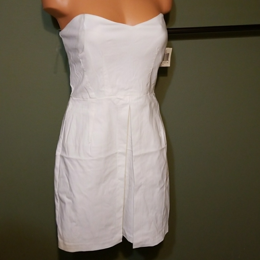 NWT Ivory Stapless Stretch Dress