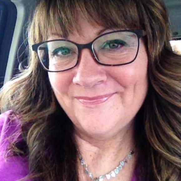 Meet your Posher, Shelly - Picture 1 of 1