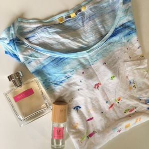 Anthropologie Little Yellow Button beach scene tee