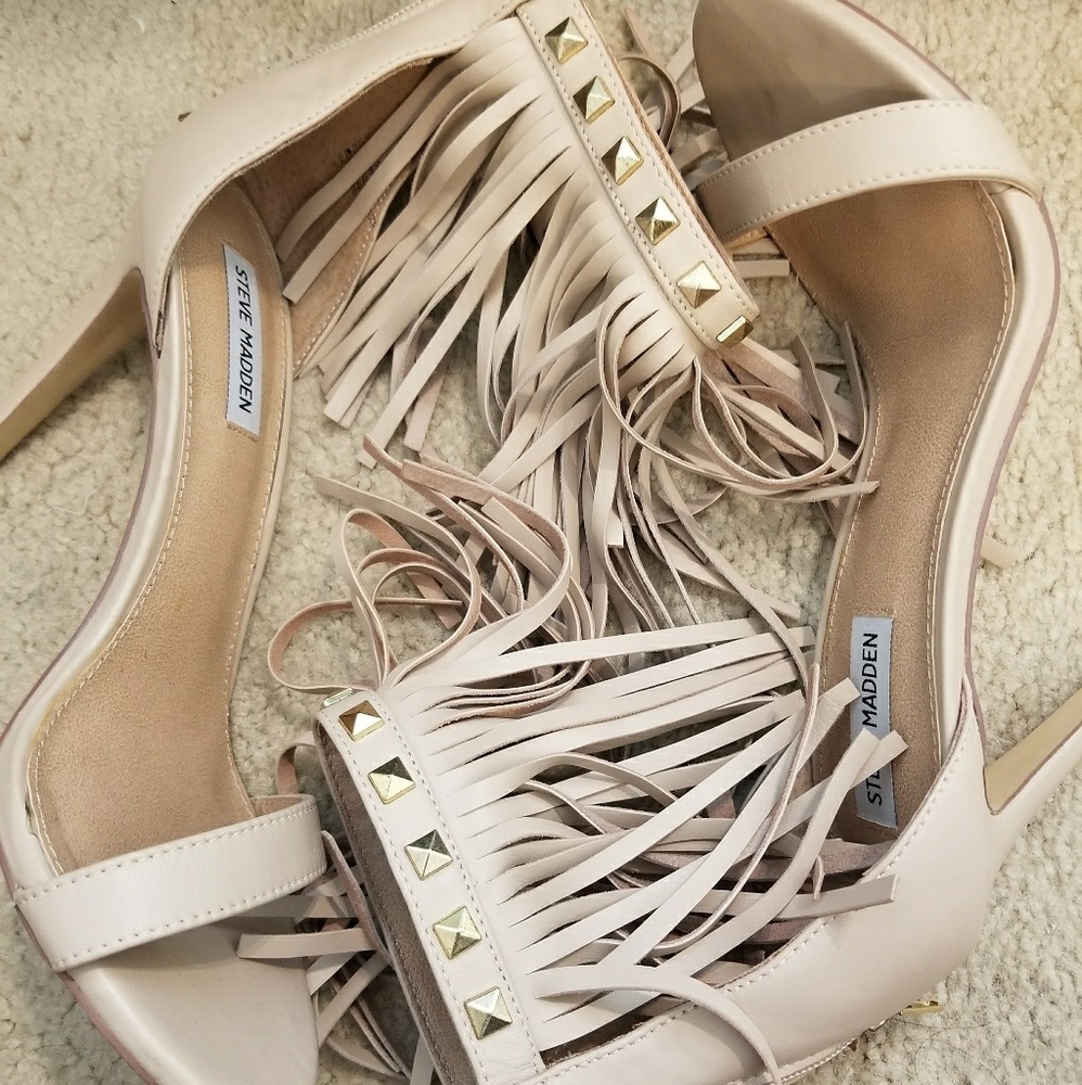Nude Fringe heels