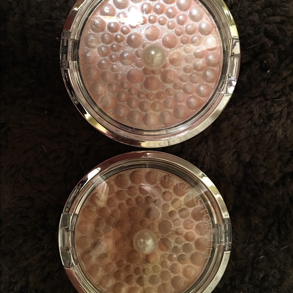 Physicians formula highlighters
