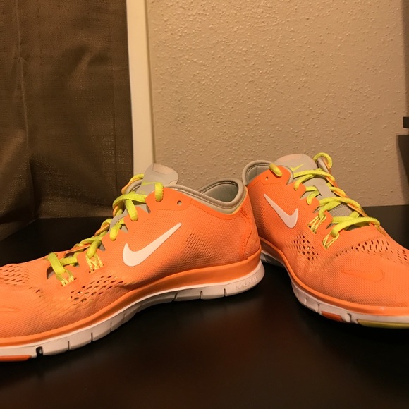 Nike shoes - Picture 2 of 2