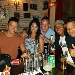 Meet your Posher, Carlos