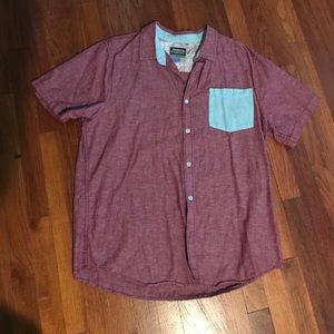 Button up short sleeve collared shirt
