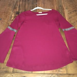 Long sleeve with Aztec stripe on arm