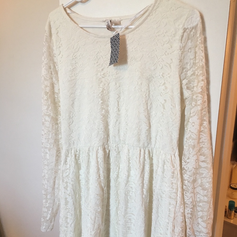 NWT white lace dress