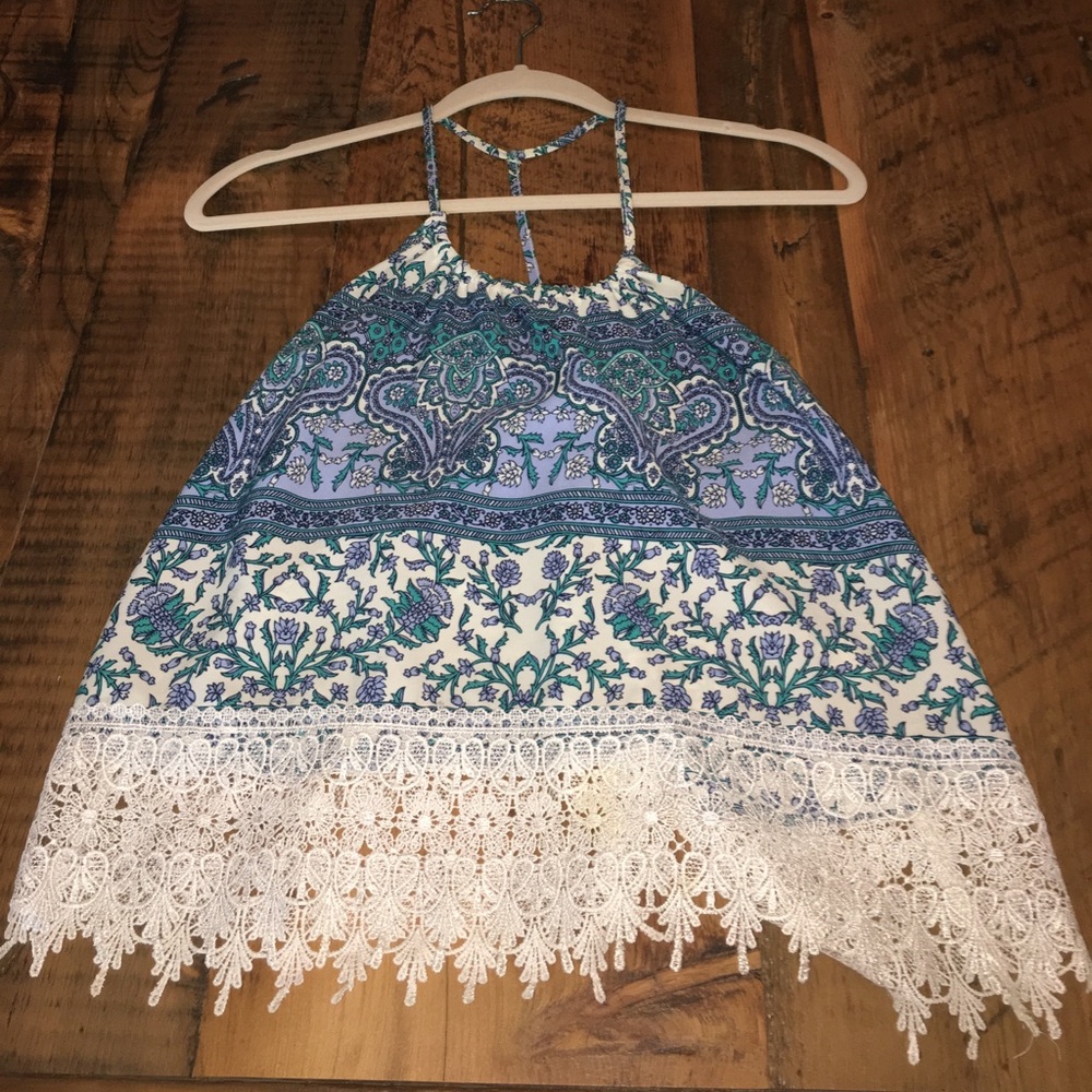 Floral patterns tank with cutout detailed bottom