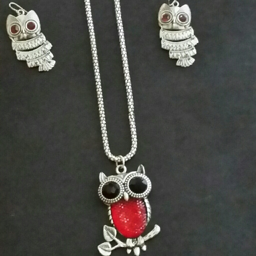 Owl necklace & earrings