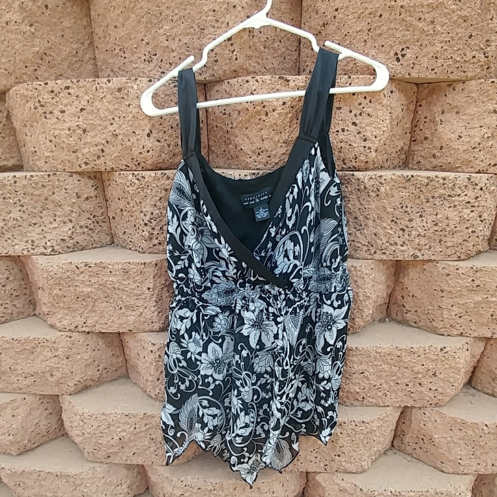 Flowy floral tank top