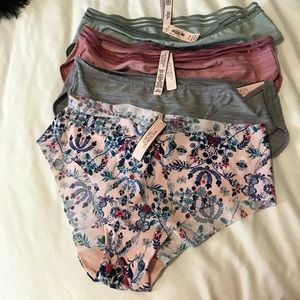 Victoria's Secret Panties (4) pairs.