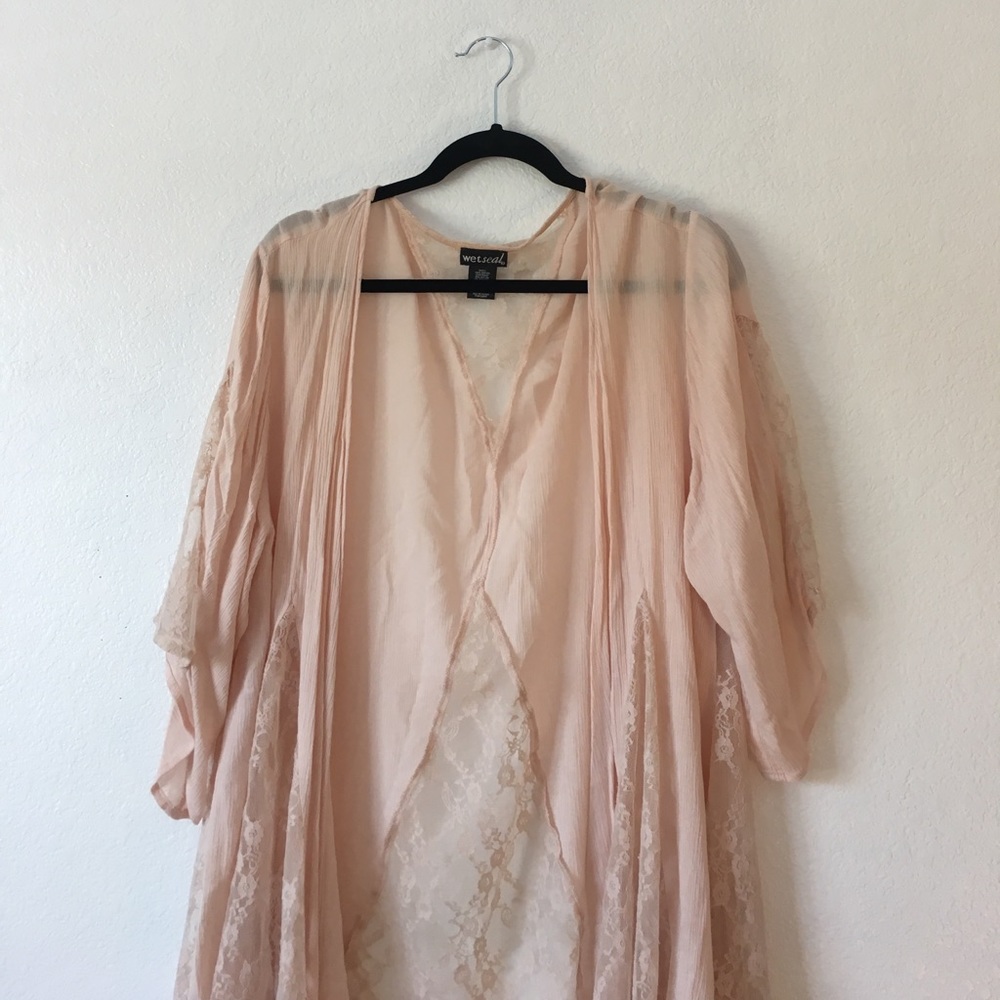 Soft Pink Lace kimono