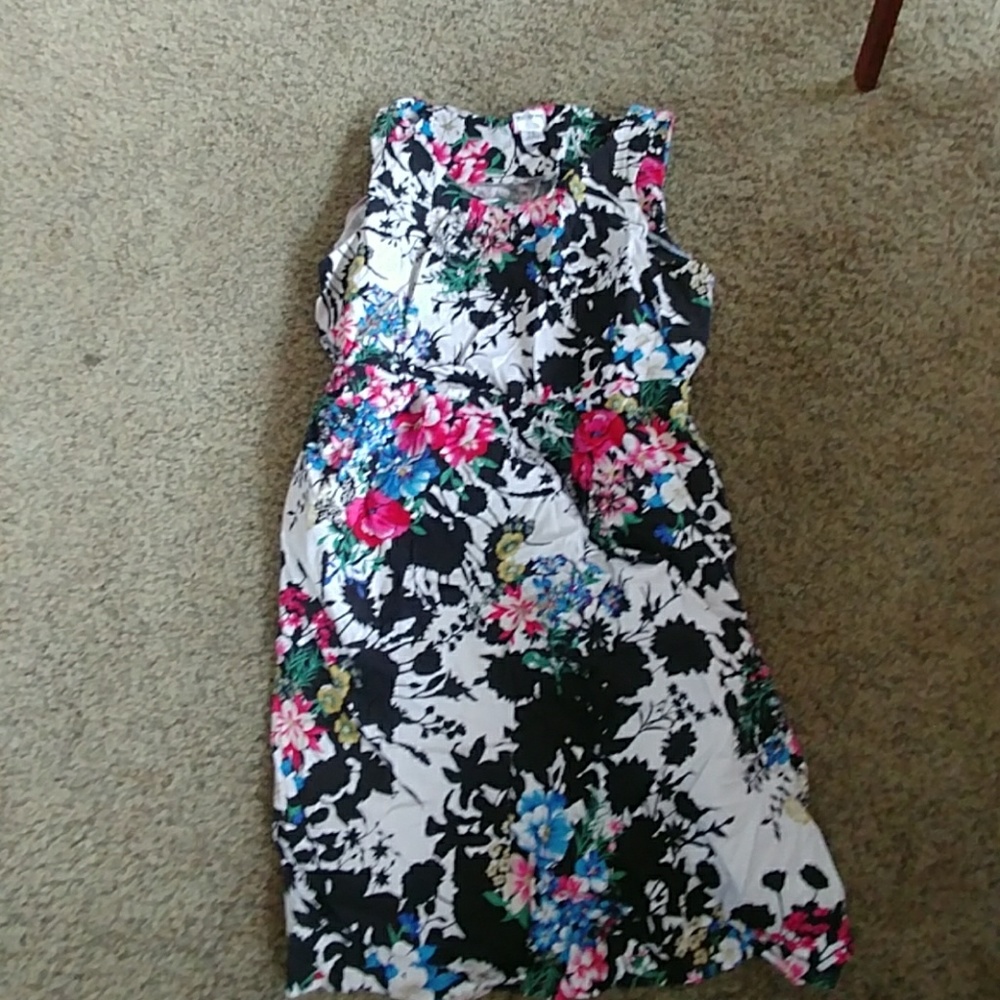 Floral Motherhood Maternity Dress with Pockets