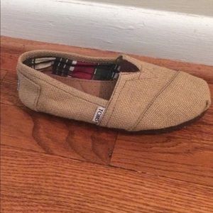 Tan Burlap Toms
