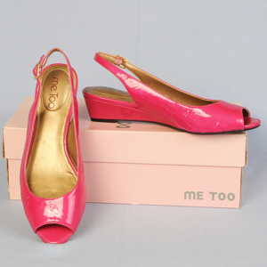 Me Too Pink Size 7M Peep Toe Slingback Wedge