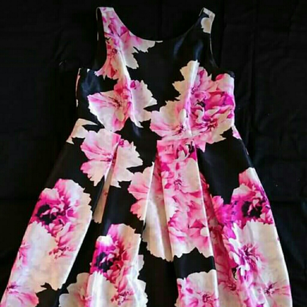 Black pink and white rose detailed dress