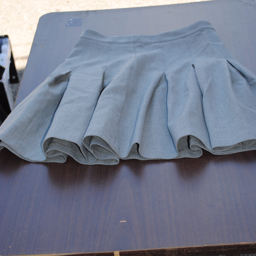 Dianne von Fustenberg Grey Skirt Size 4