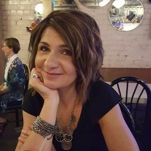 Meet your Posher, Rebecca