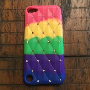 I am selling an iPod touch 5 case