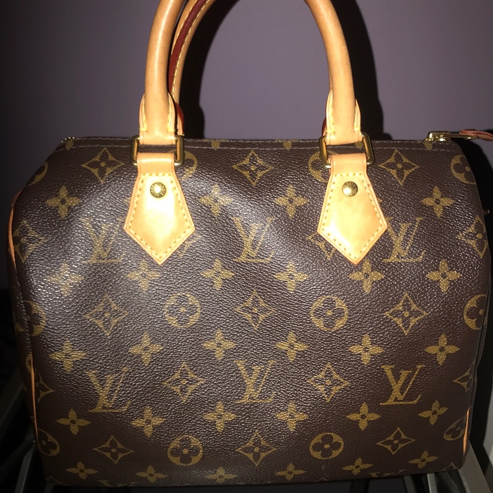 Authentic Monogram Speedy 25