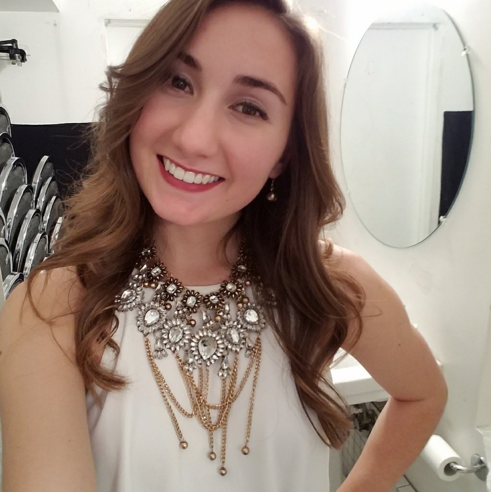 Shop Hopes Elegant Statement Gold Necklace