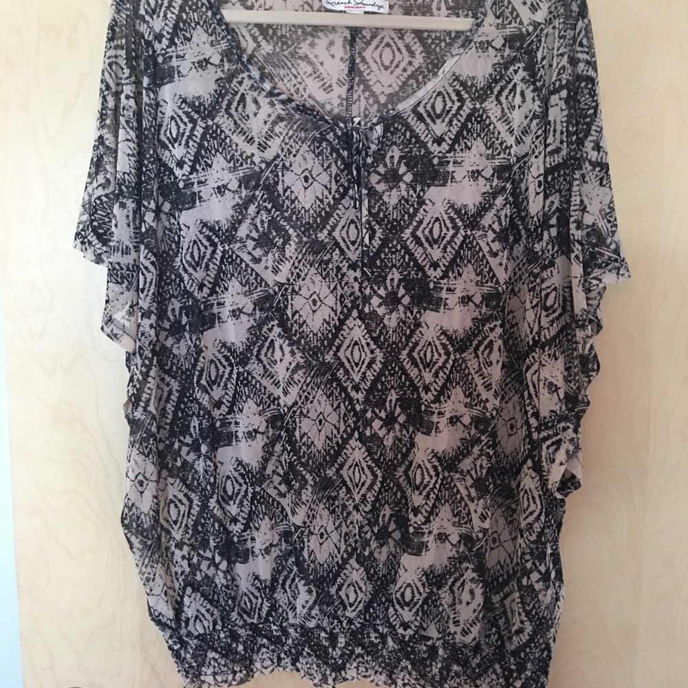 Cape sleeve blouse