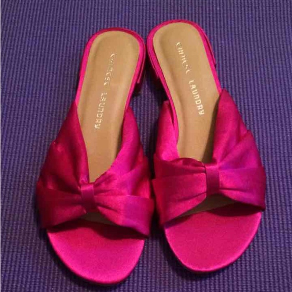 Satin Fuchsia Chinese Laundry Slide