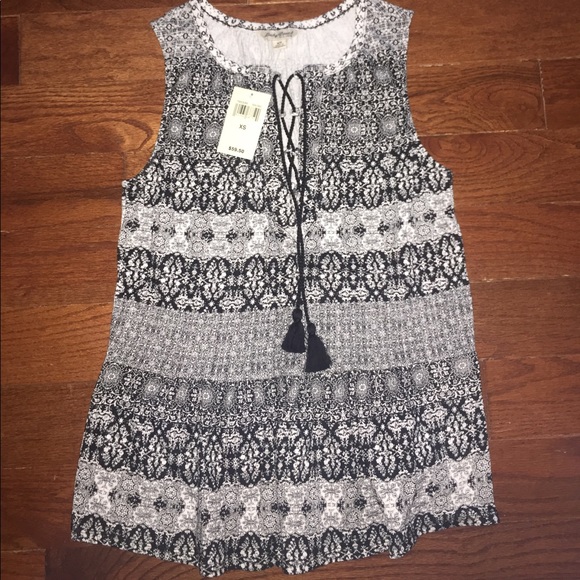 Lucky Brand Tops - Lucky Brand tanktop