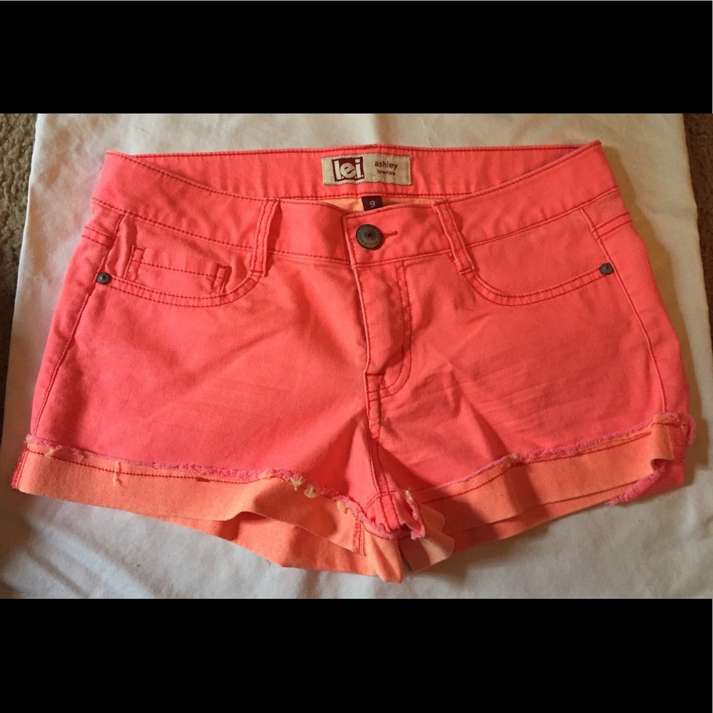 LEI shorts