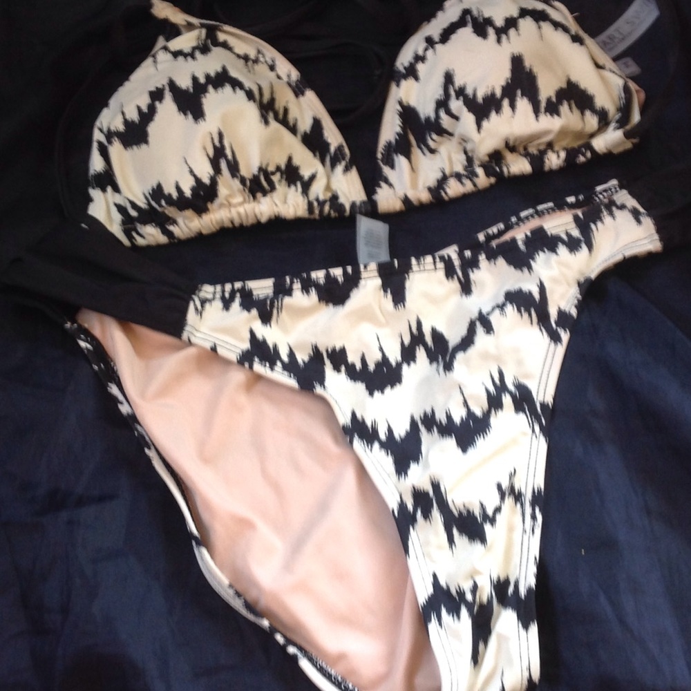 Swim suit
