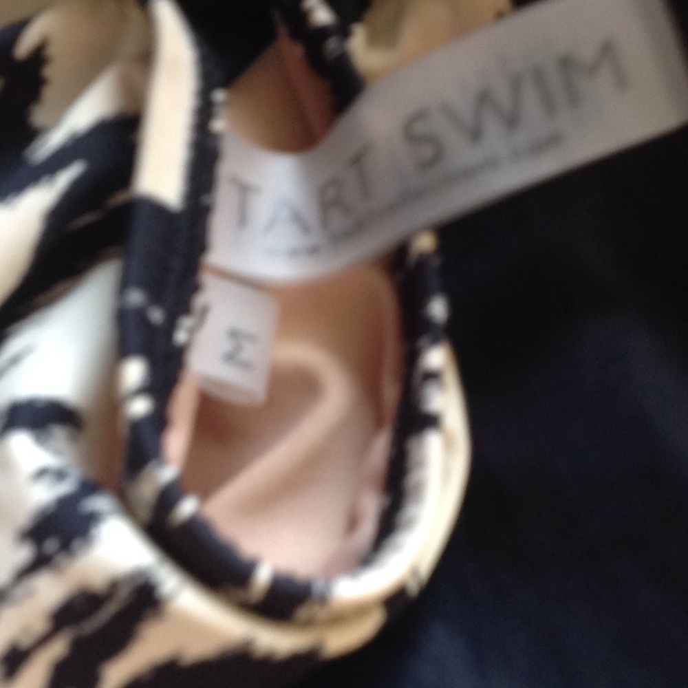Swim suit - Picture 2 of 2