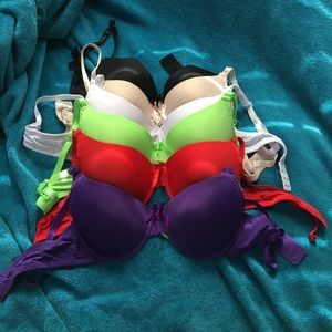 6 lightly lined bras 34B