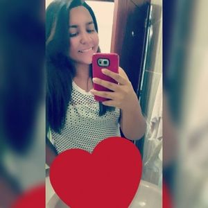 Meet your Posher, Gabriela