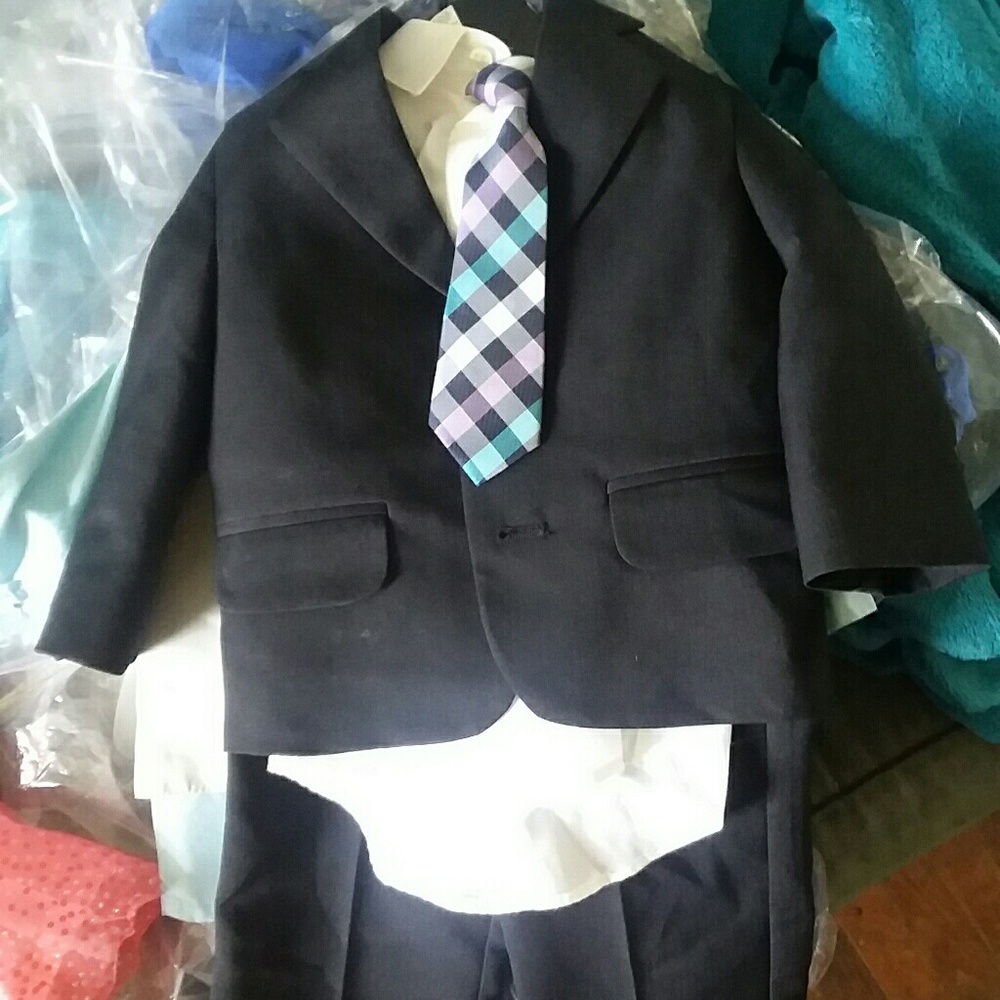18 month 4 piece suit