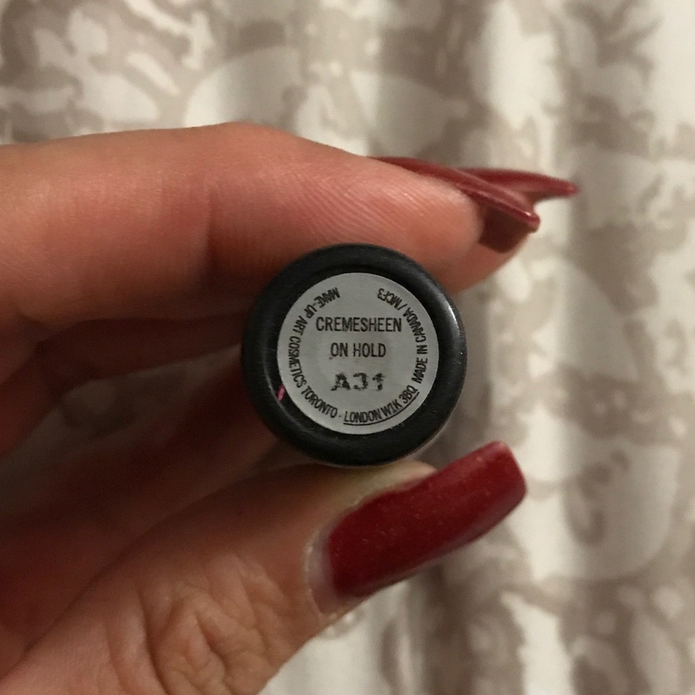 MAC On Hold Cremesheen Lipstick