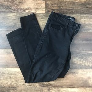 Black high rise jegging American eagle size 8
