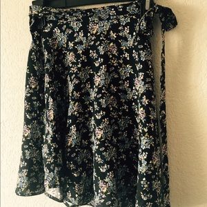 Lush wrap-around skirt
