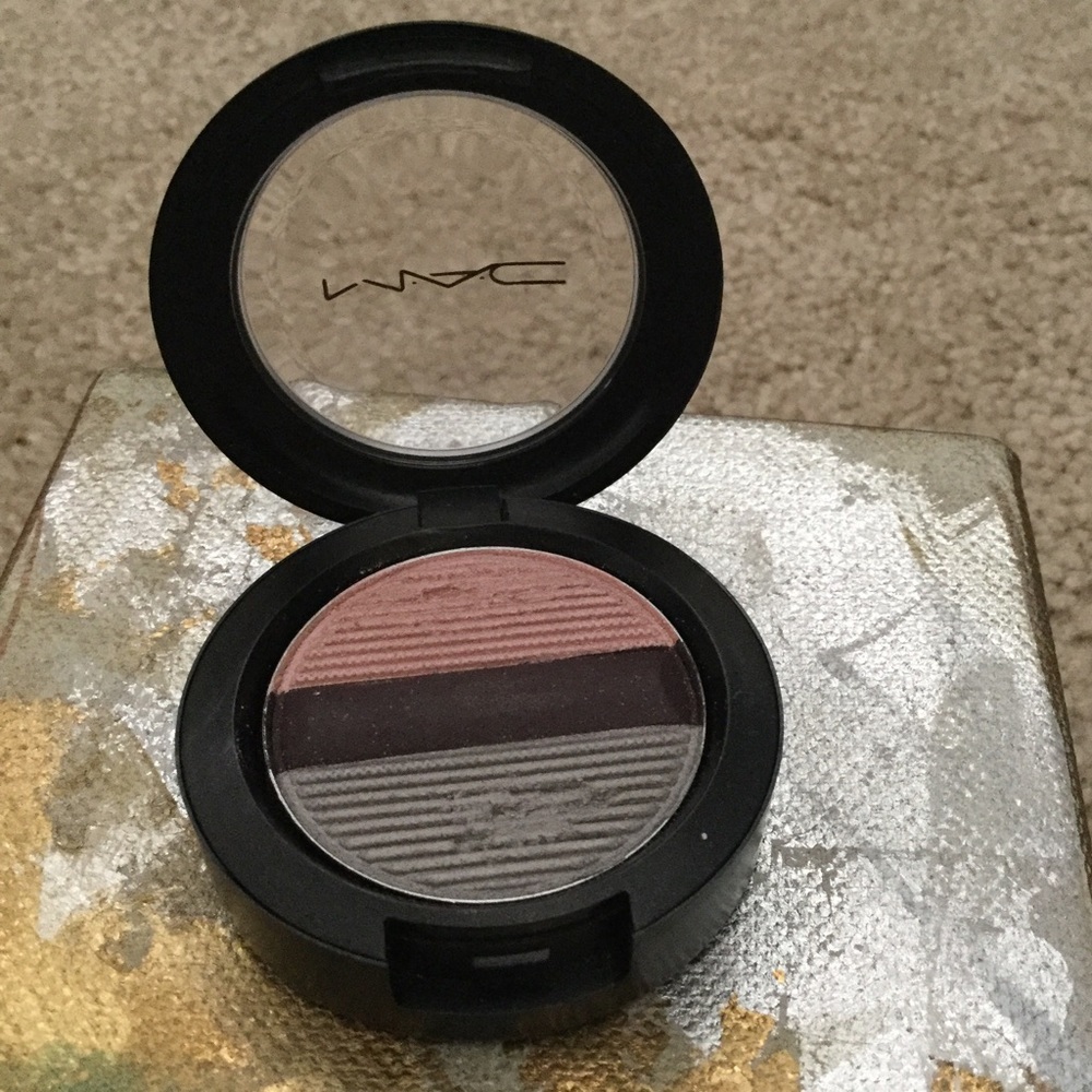 MAC Eggplant Blend Studio Sculpt Eyeshadow