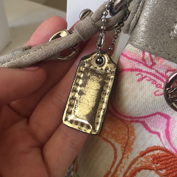 Coach Poppy Medium Wristlet, Sparkly Detailing - Picture 4 of 8