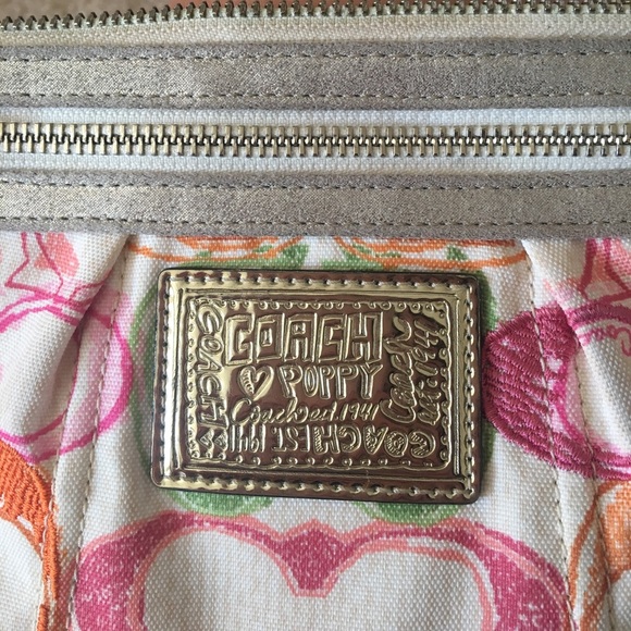 Coach Poppy Medium Wristlet, Sparkly Detailing - Picture 5 of 8