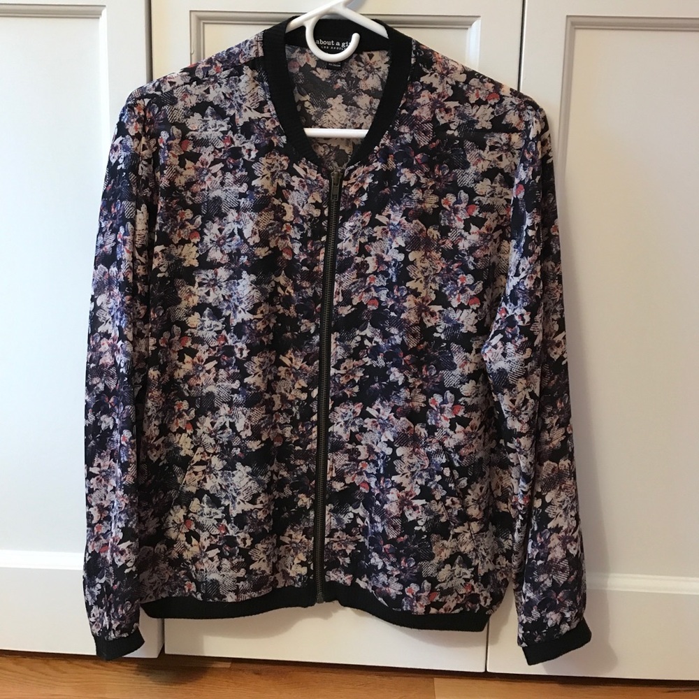 Floral Zip-Up Top
