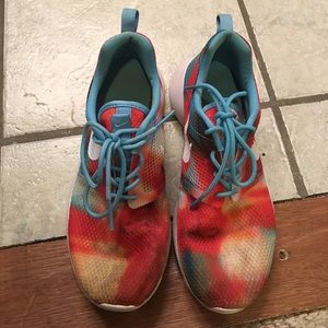 Nike Roche tennis shoes