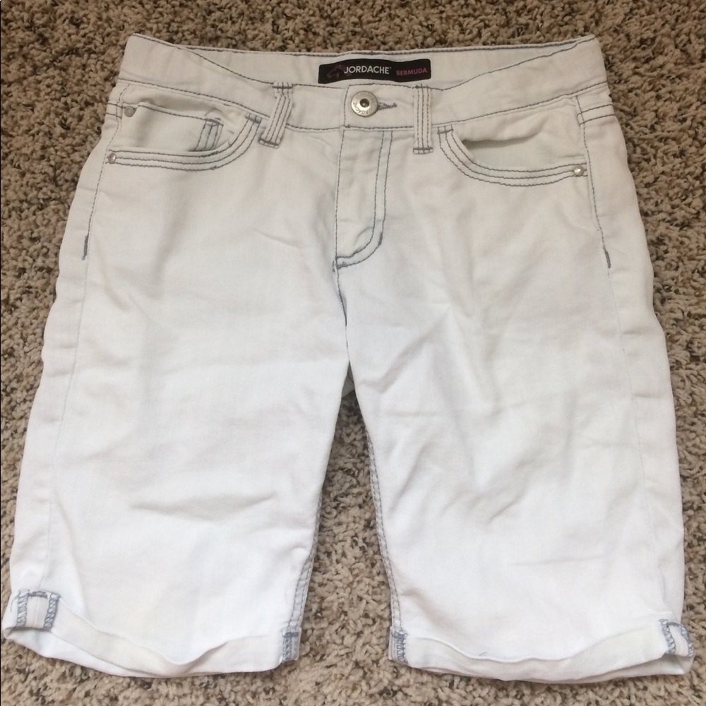 Girls size 10 white shorts