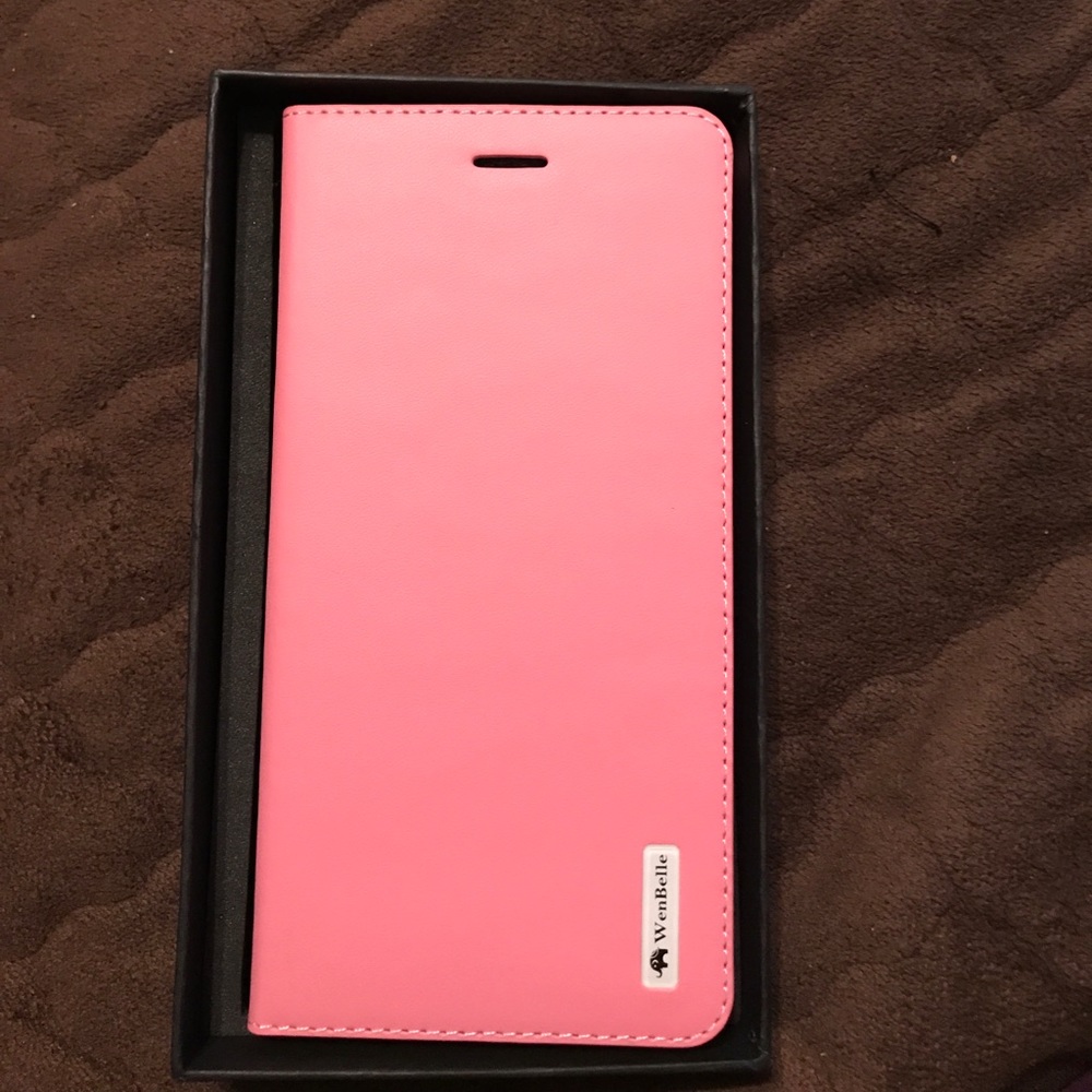 iPhone 6/6S Plus pink wallet phone case.