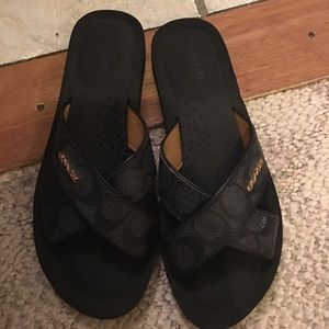 Coach dress flip flops size 6 color black