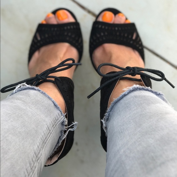 Black Perforated Gladiator Peep Toe Heel Sandals - Picture 5 of 7
