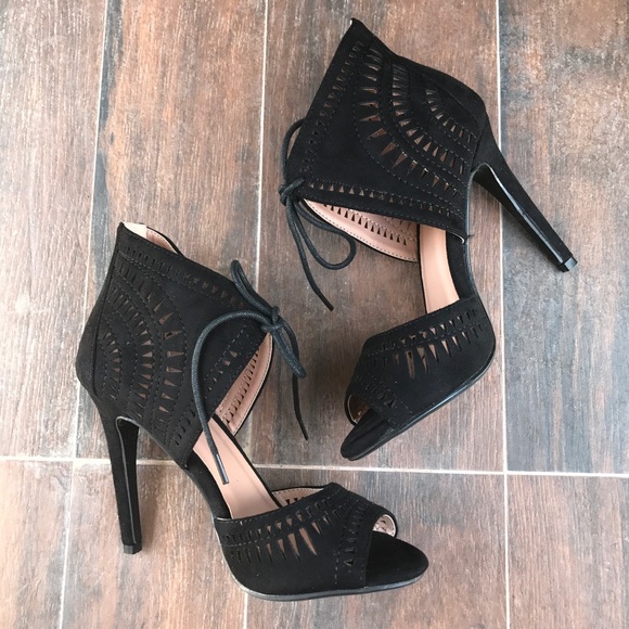 Black Perforated Gladiator Peep Toe Heel Sandals - Picture 7 of 7