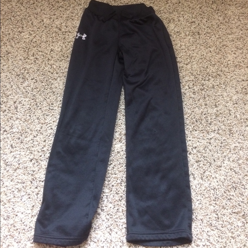 Girls black loose under armour pants size 10
