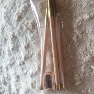 MaryKay Cosmetics Eyebrow Pencil (4 + Sharpener)