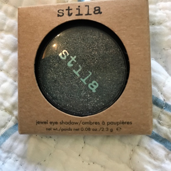 NIB Makeup Bundle - Picture 4 of 6