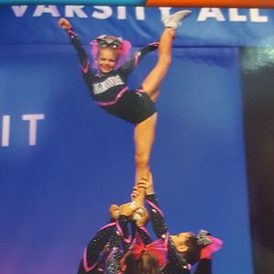 Meet your Posher, Crystal